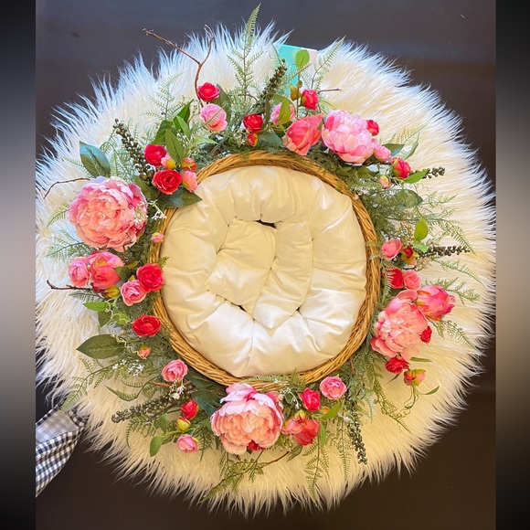 Round Basket - Picture 2 of 8